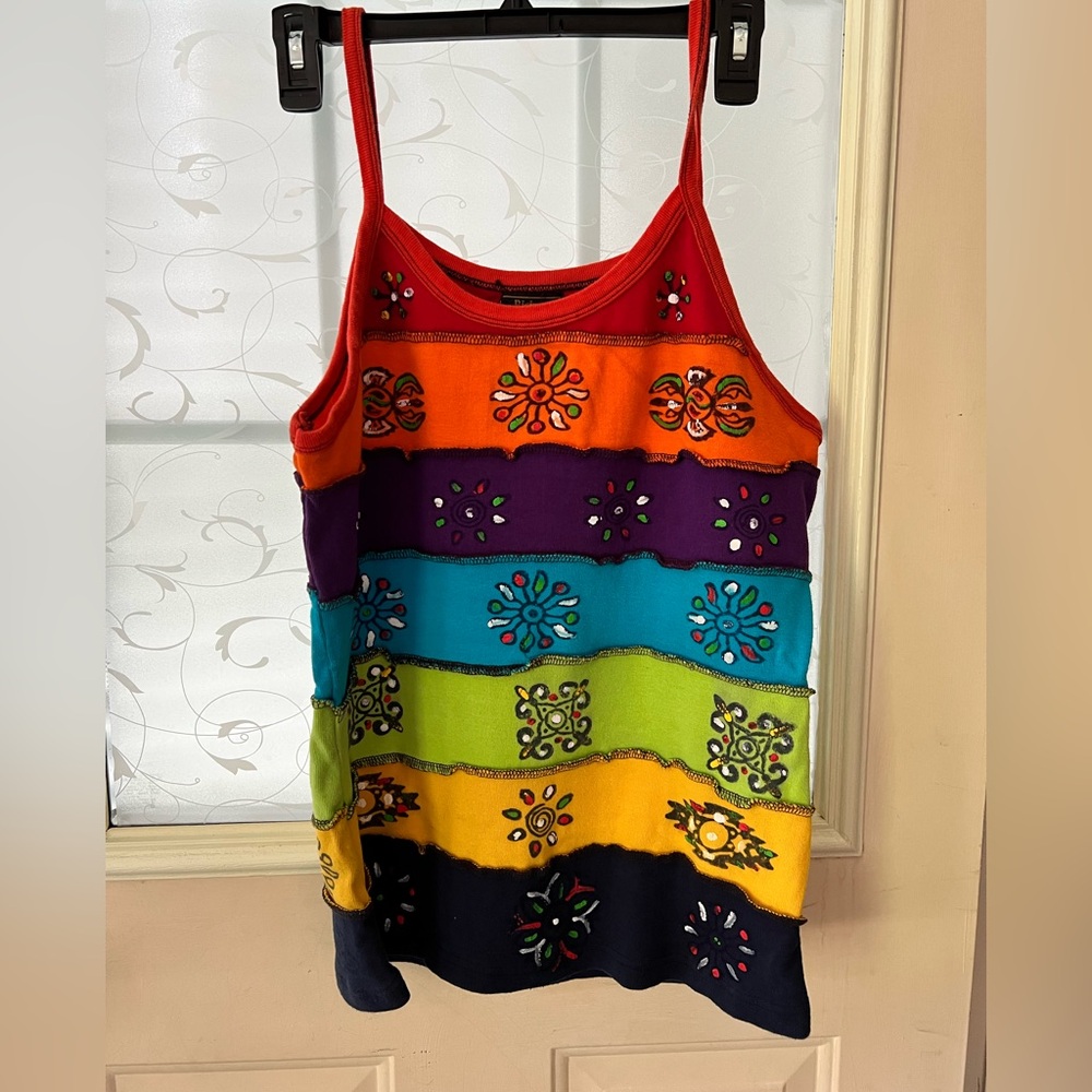Rising International spaghetti strap knit tank top. Color blocked with designs.